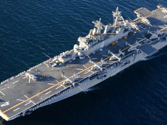 LHD-4-USS-Boxer-075